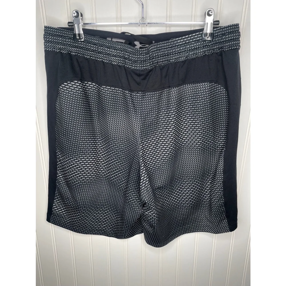 Men's Under Armour Shorts Black White LG